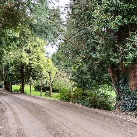 Ballybeg Pod 8 بيت للعطل *